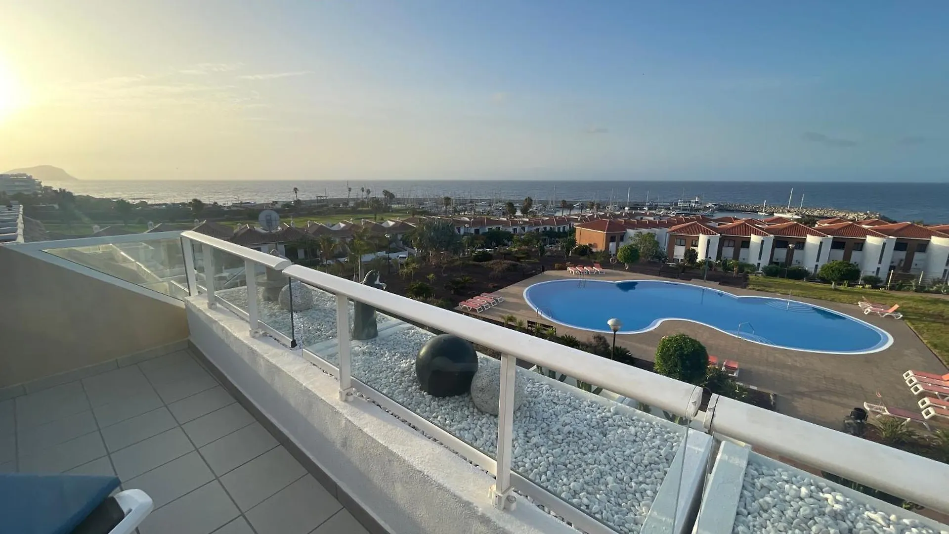 Stunning 2 Bedroom Apartment With Full View Of The Sea And Marina , Full Sun San Miguel de Abona