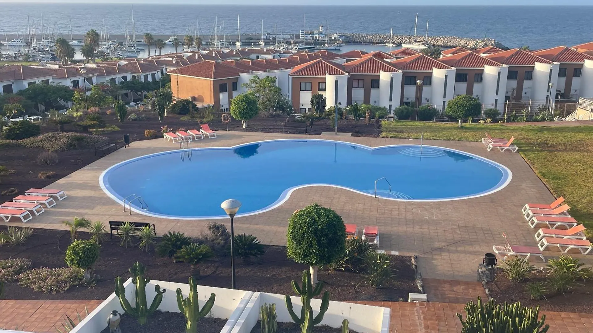 Stunning 2 Bedroom Apartment With Full View Of The Sea And Marina , Full Sun 圣米格尔德阿沃纳 西班牙